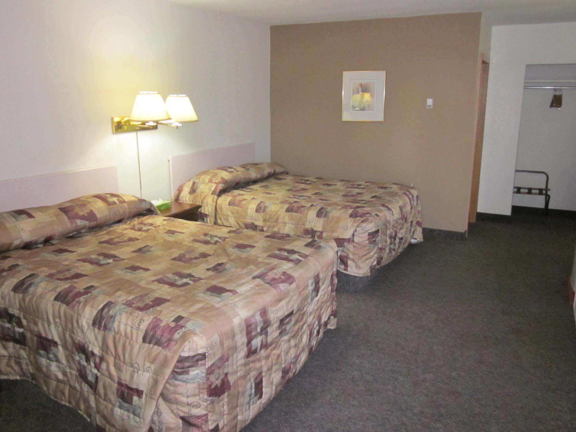 Chinook Motel Lethbridge Exterior photo